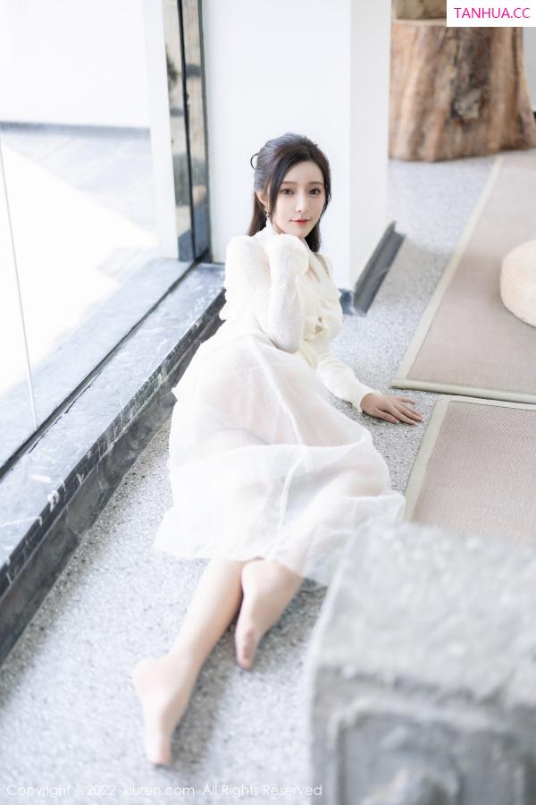王馨瑶  [XiuRen]高清写真图 2022.11.11 No.5846 王馨瑶yanni 翘臀美腿第12张图片